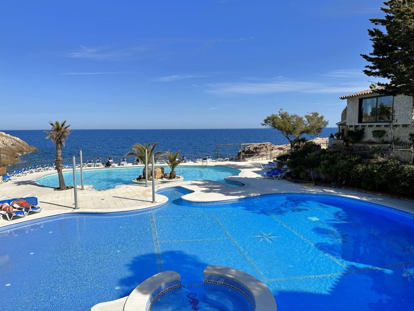 portada hotels amb piscines xules (1)