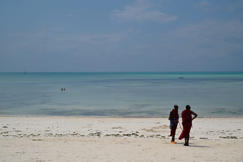 zanzibar platja nens i omos