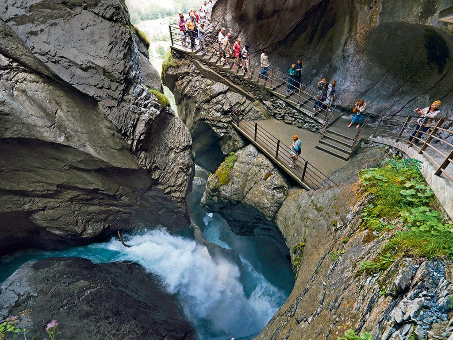 lauterbrunnen trümmelbachfälle 3 web gall