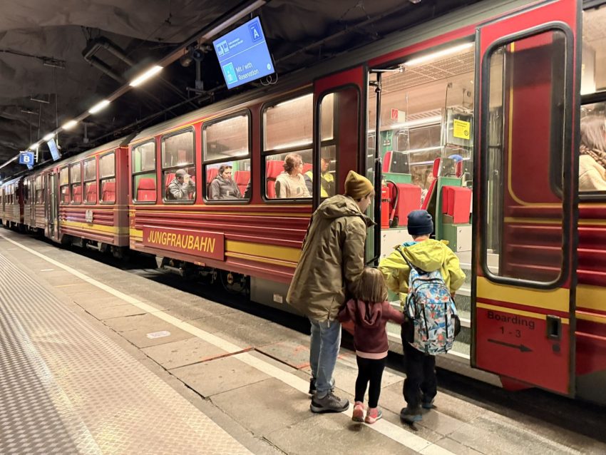 tren kleine 666