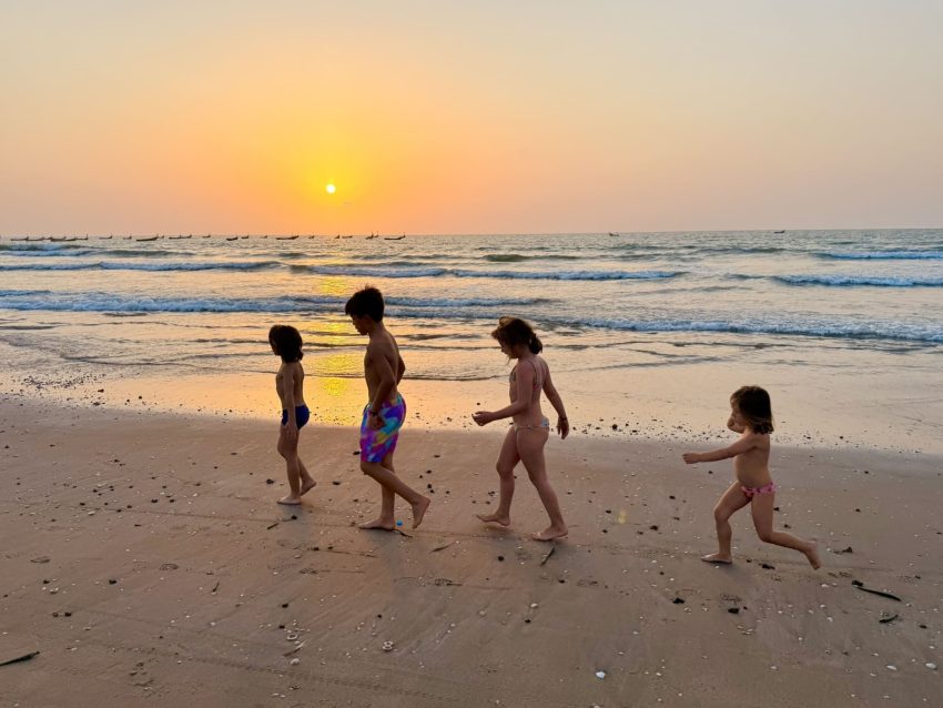 abene posta de sol nens