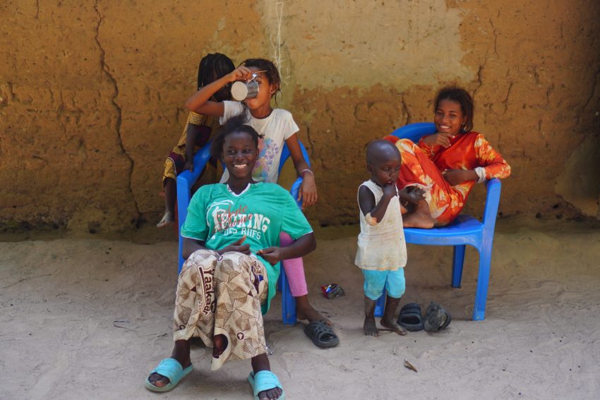 tionk essyl fa,milies