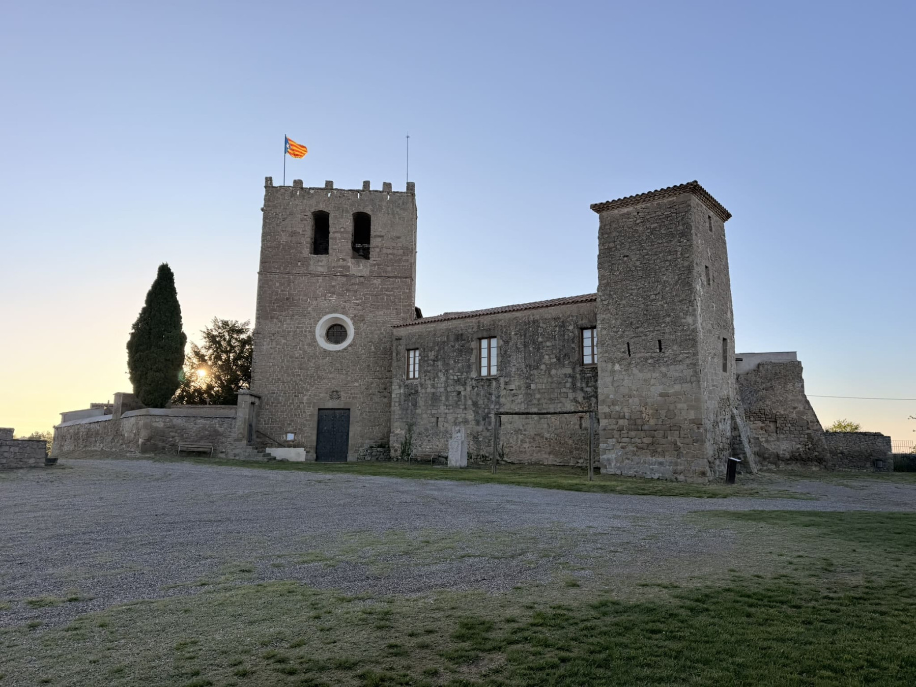 camping hostalet monestir serrateix