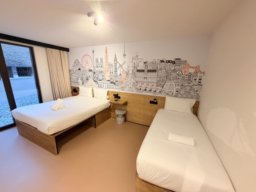 easy hotel habitacio 2