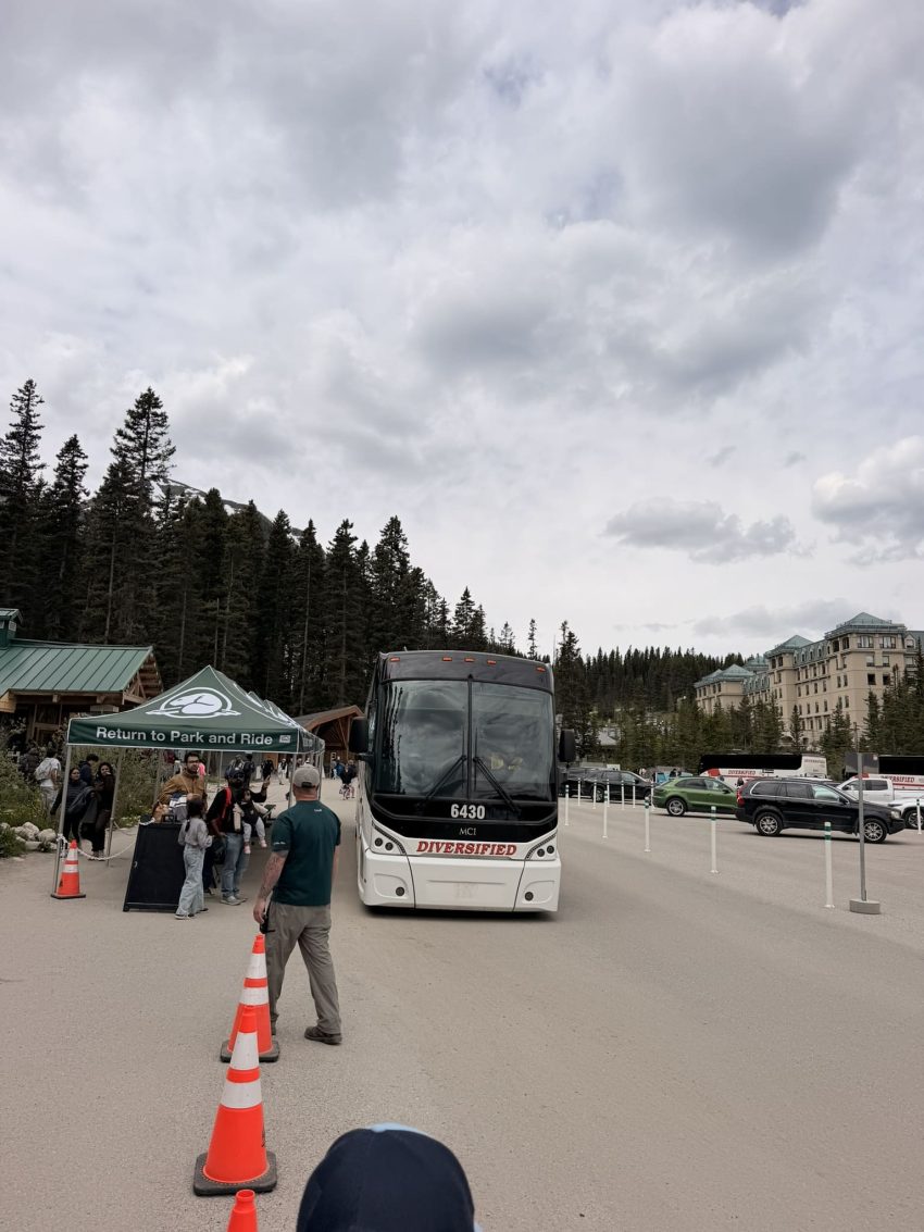 lake louise bus