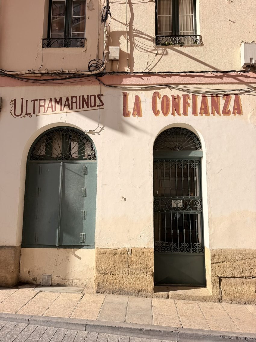 osca la confianza