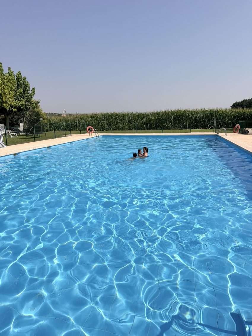 piscina torres de alcanadre