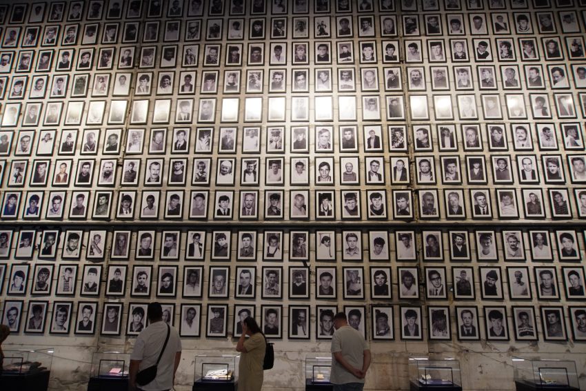 srebrenica mural