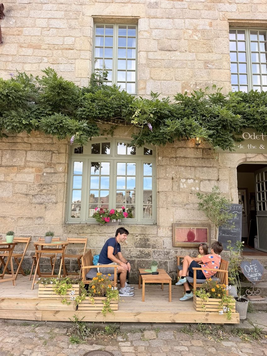 locronan cafe