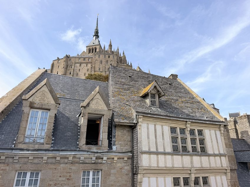 mont saint michel pobleteee
