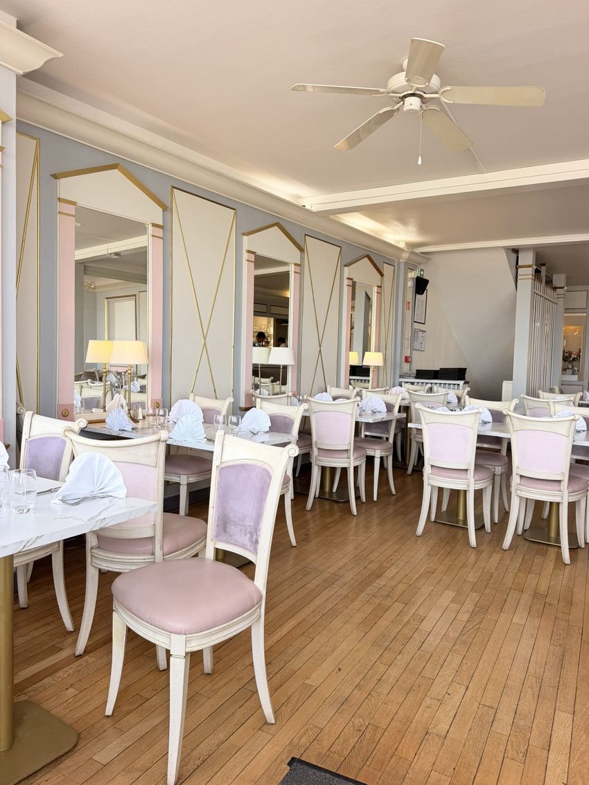 mont saint michel restaurant