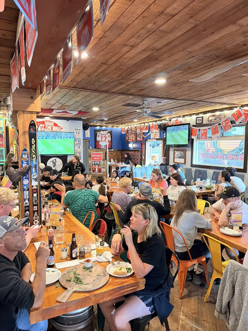 revelstoke pub